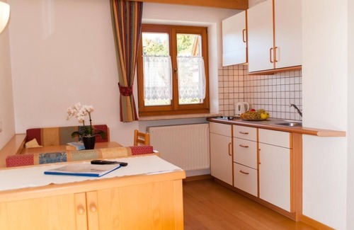 Salonetto Apartment | Flat "Meran" with a view of the mountains