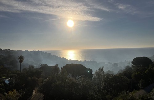 Les Issambres Apartment | flat next to a new house-beautiful view over the sea-air conditioned