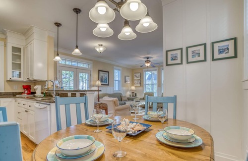 Olivia Beach House | Flat Screen TV, Park View, Gas BBQ, Wifi Internet, Back patio seating