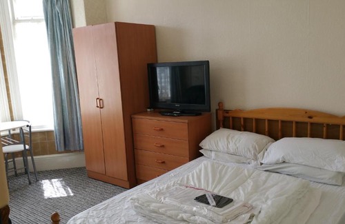Great Yarmouth Apartment | Flat - Sleeps 2 & On Street Parking
