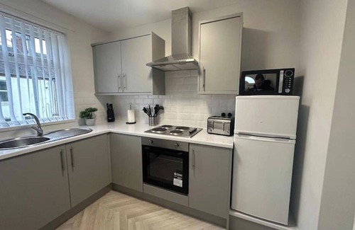Blyth Apartment | Flat - Sleeps 3 - Pet friendly - Parking