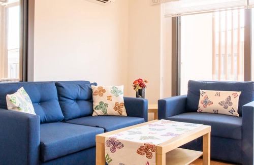 Sifne Mahallesi Apartment | Flat w Pool and Balcony 5 min to Beach in Alacati