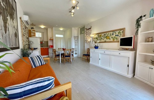 Porto Santa Margherita Apartment | Flat with a partial sea view