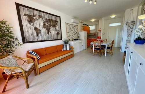 Porto Santa Margherita Apartment | Flat with a partial sea view