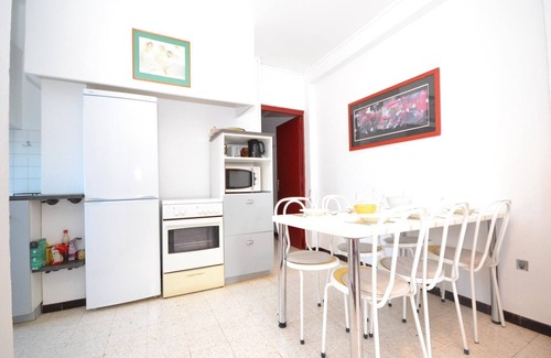 Meze Apartment | Flat with pool in the heart of vineyards