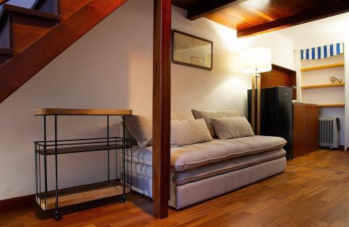 Cerchia dei navigli Apartment | Flat with view