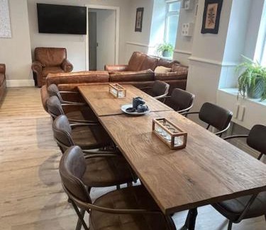 Kendal House | Fleece Cottage
