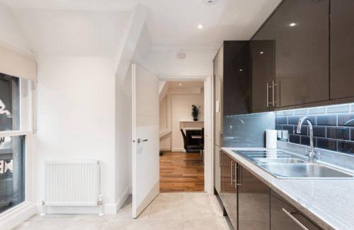 Castle Baynard Apartment | Fleet Street Apartment 4