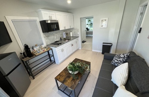 Mystic - New London Apartment | Flemish Landing-#2 · walk Mystic-Train/EV Lvl-2 · aquarium