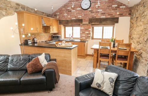 Crich Cottage | FLETCHERS BARN, family friendly, with open fire in Alderwasley