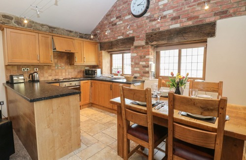 Crich Cottage | FLETCHERS BARN, family friendly, with open fire in Alderwasley
