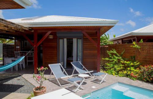 Le Moule House | Fleurs de canne piscines privées