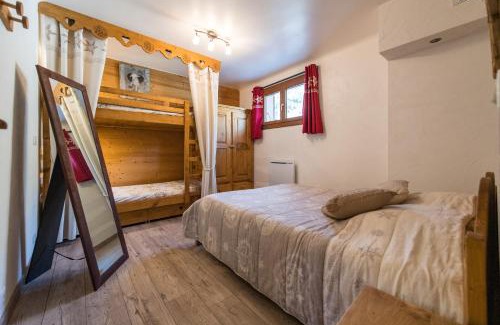 Lanslevillard Apartment | Fleurs et Neige
