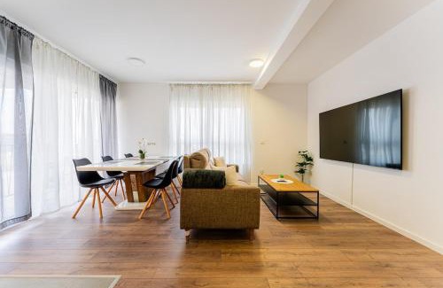 Velika Gorica Apartment | Flex SelfCheckIns 99 - 2 Bedrooms - Parking - Loggia