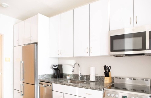 Brewers Hill Apartment | Flexhome East Side Studio Apt - Near Brady St and Fiserv with Balcony
