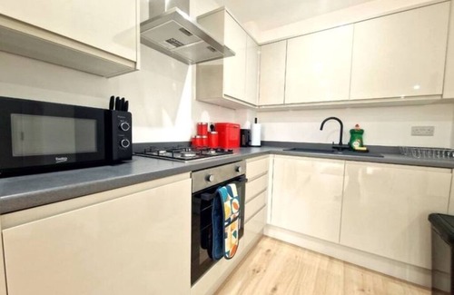 Chadwell Heath Apartment | FlexiLux Stays - Luxury Brand New Apt. L1B134