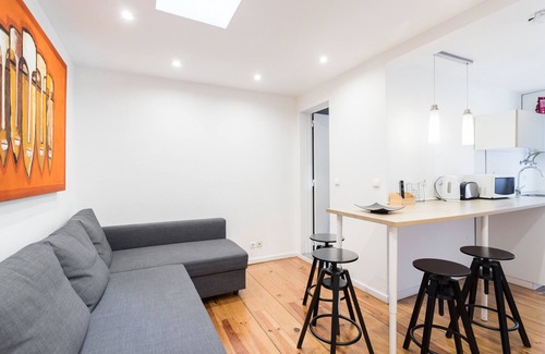 Santo Amaro Apartment | FLH Lx Factory Modern Flat