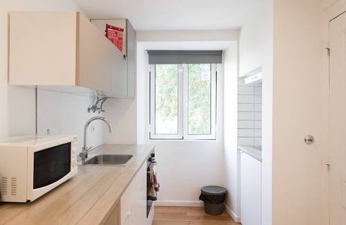 Santo Amaro Apartment | FLH Lx Factory Modern Flat