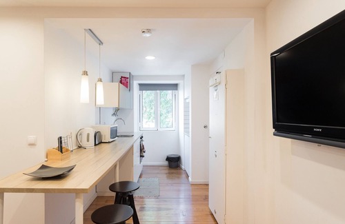 Santo Amaro Apartment | FLH Lx Factory Modern Flat