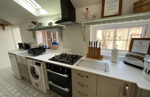 Saxmundham Cottage | Flint Cottage - single storey 4* Holiday Cottage close to the Heritage Coast