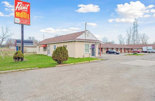 Flint Hotel | Flint Motel by OYO MI Near I-475