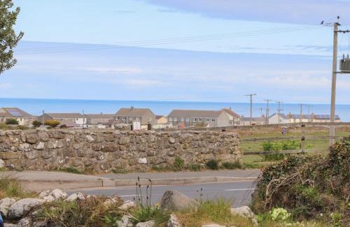 Pendeen House | Flintstone Cottage