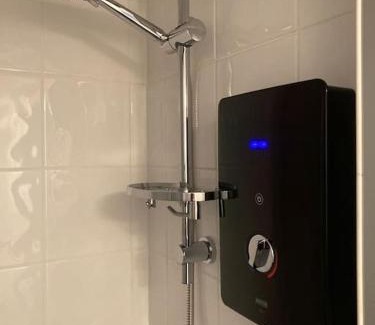 Newquay City Centre Apartment | Flip Flop Flat, Sea Views, Short Stroll to Beaches