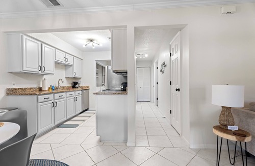 St. Augustine Beach Condo | Flip-flop Retreat - 2 bedroom coastal condo a 5 min walk to the beach