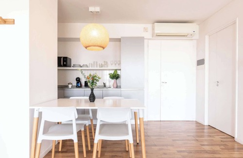 Buenos Aires Central Business District Apartment | Fliphaus + Azopardo 700 'A' - Lux Lofts Puerto Madero