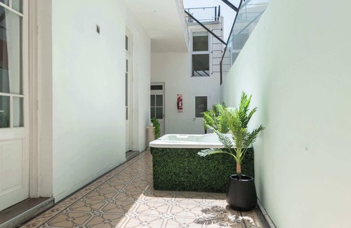 Palermo Condo | Fliphaus + Ravignani 1668 - 3 Bd Pool & BBQ