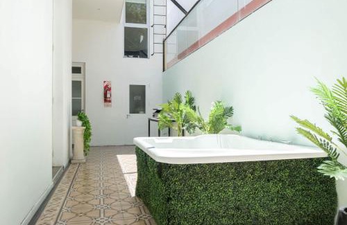 Palermo House | Fliphaus Ravignani 1668 - 3 Bd Pool & BBQ