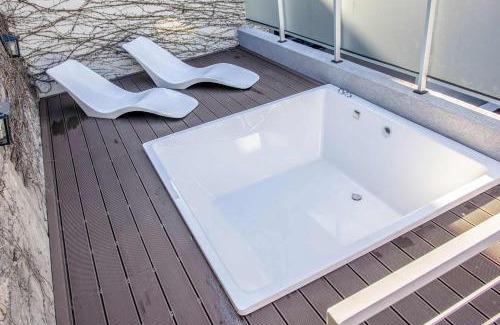 Palermo House | Fliphaus SantaFe 3 Bd Pool & BBQ Palermo Hollywood