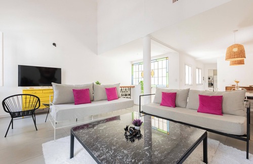 Mataderos House | Fliphaus + Soho Vibes 'C' - 4 Bd Pool & BBQ