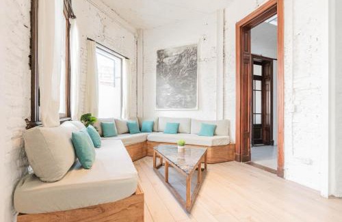 Palermo House | Fliphaus Villa Nicaragua 5900 - Stylish 5 Bd House Hollywood