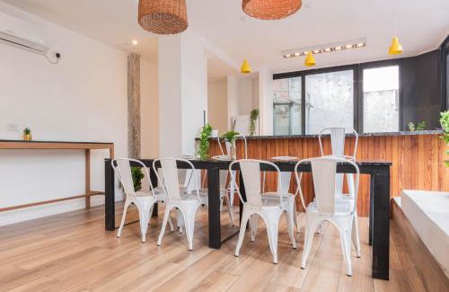 Palermo House | Fliphaus Villa Salvador 4600 - 5 Bd Unique Villa Pool & BBQ Plaza Armenia