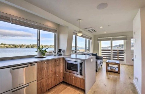 Mill Valley Apartment | Floating Condos 'B' & 'D' - Richardson Bay.