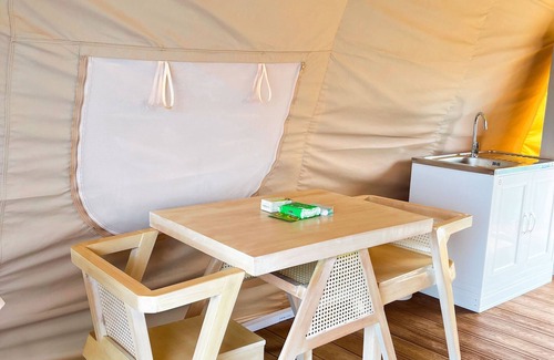 Kaputian Boat Rental | Floating Home in Reef Resort Unit 1