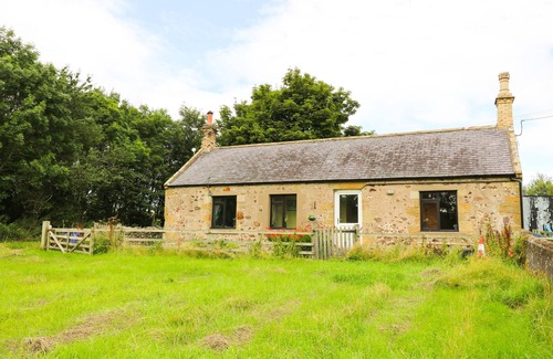 Cornhill on Tweed Cottage | FLODDEN EDGE FARM COTTAGE, pet friendly, with a garden in Milfield