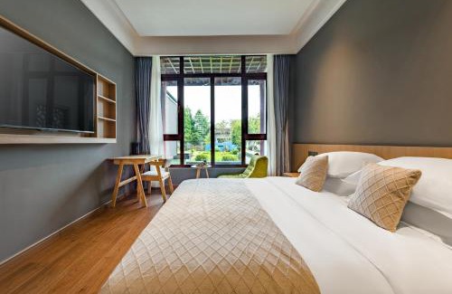 Yuhang District House | Floral Hotel Hangzhou Fuju Holiday Manor