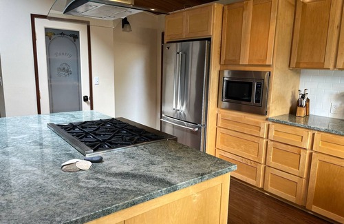 Langlois House | Floras Lakefront Pet Friendly Near Bandon Dunes