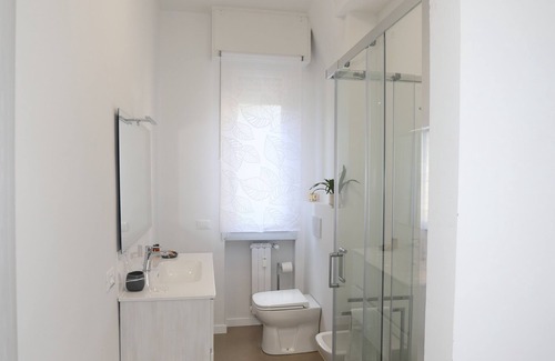Isolotto Apartment | Florence Harmony monet