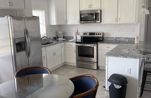 Spring Hill House | Florida escape Quiet area.Restaurants all over,Clearwater 1 hr away,Orlando1hr.