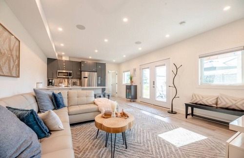 Geneva House | FLX Solar Powered Village/Tunnel to Seneca Lake!