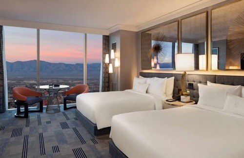 Las Vegas Strip Resort | Fontainebleau Las Vegas
