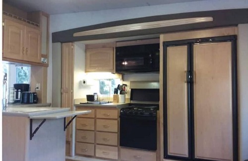 Kelsey House | Foothill Heaven, Pet friendly!