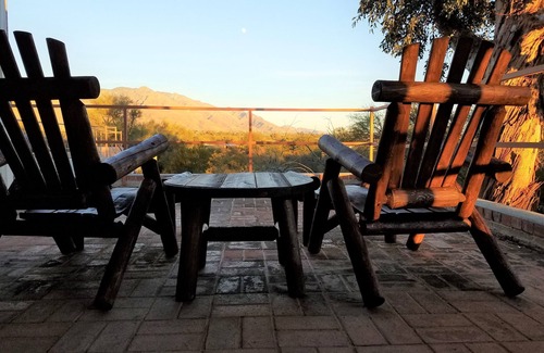 Casas Adobes Apartment | Foothills Ranch House in Casas Adobes, 8 ac estate with Pool, Tennis, Pickleball