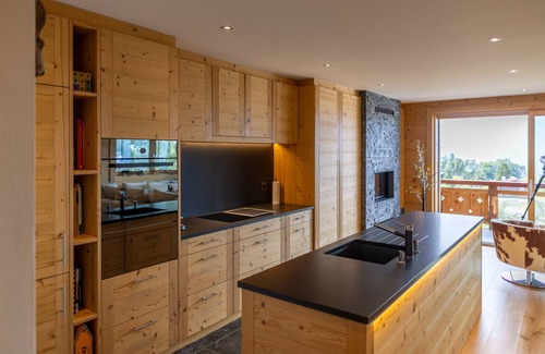 Saint-Pierre-de-Clages Apartment | Forêt 7 - luxueux, au calme, proche du centre