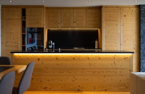 Saint-Pierre-de-Clages Apartment | Forêt 7 - luxueux, au calme, proche du centre