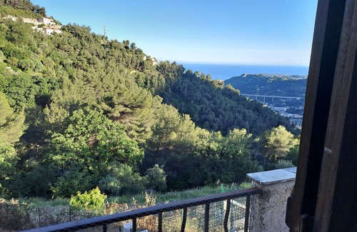 Castellar House | For vacations between sea and mountains 5 km from menton 5 km from italy 15 km from monaco