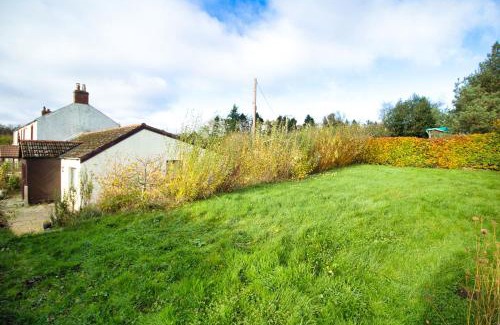 Berwick-upon-Tweed House | Ford Common - Bungalow - Sleeps 6 - Stunning Walks and Views - Dog Friendly - 2 Bedrooms 2 Bathrooms Cottage - Sun Room - Private Garden - Off Street Parking - Quiet Rural Location - Fast Wifi